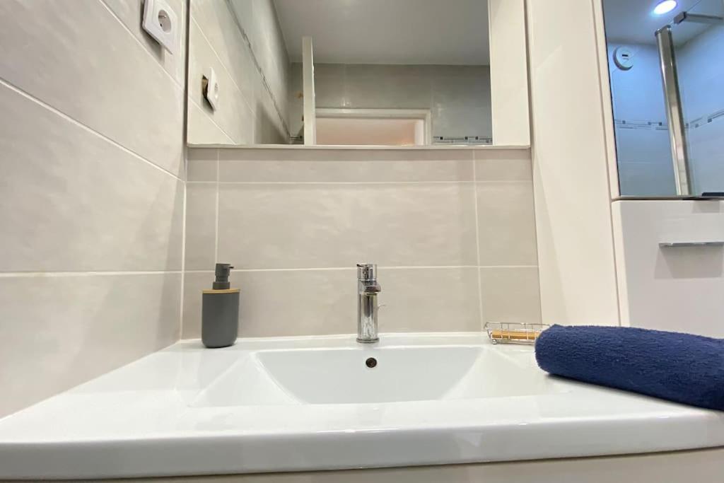 Rabiac - Charming 1 Bedroom With Private Garden Антиб Экстерьер фото